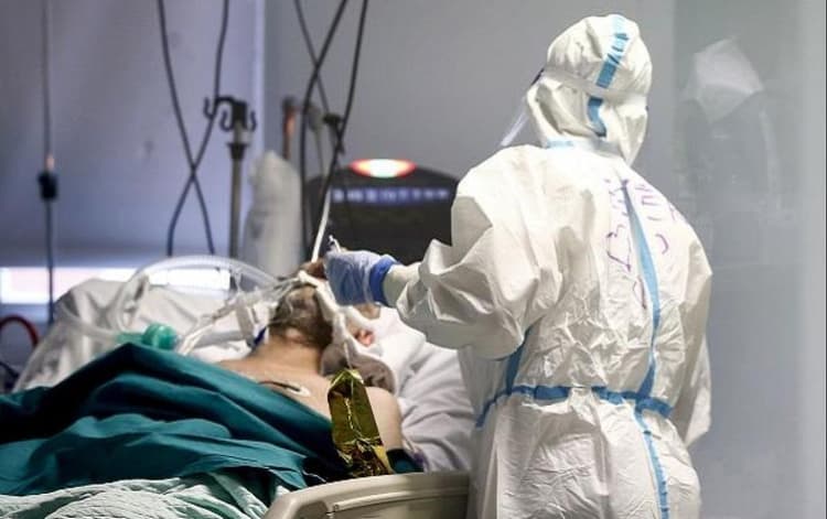 Coronavirus In India : कोरोना वैक्सीन की चौथी डोज आपको लगवानी चाहिए ? जानें क्या कहते है विशेषज्ञ