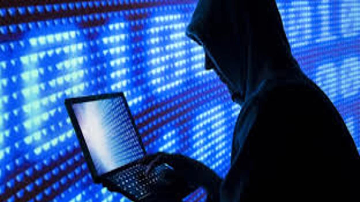 Cyber Alert: जिसने की ये गलती उसके खाते से निकल गए पैसे, जानिए साइबर ठगों ने कैसे बदल लिए हैं तरीके...