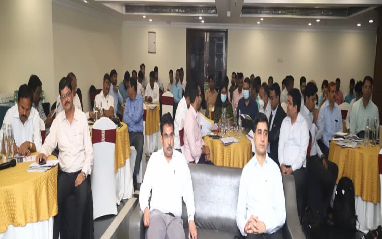 Explainer : झारखंड में खनन से नुकसान की भरपाई में कितना मददगार है DMFT फंड, खान सचिव ने कही ये बात Explainer : झारखंड में खनन से नुकसान की भरपाई में कितना मददगार है DMFT फंड, खान सचिव ने कही ये बात