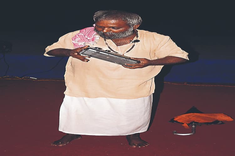 SDC में नाट्य महोत्सव अबुआ दिशुम का हुआ आगाज, जोसेफ को अब प्रजातंत्र की नहीं सुनायी दे रही आवाज