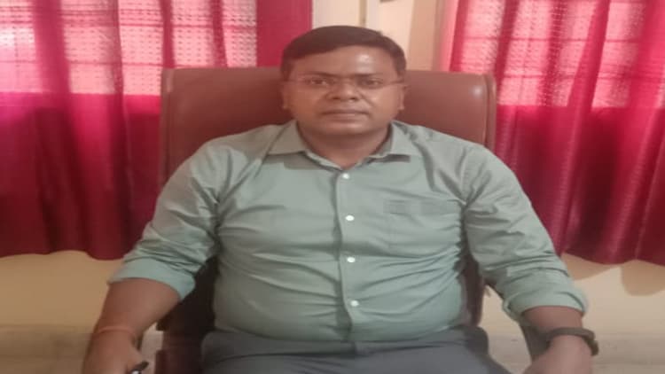 वाहनों में बोर्ड लगा कर घूमने वालों की अब खैर नहीं, परिवहन विभाग जल्द चलायेगा अभियान, होगी कार्रवाई