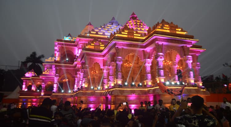 Durga Puja: कोलकाता में बोले अमित शाह- मां दुर्गा से प्रार्थना है कि बंगाल से खत्म हो भ्रष्टाचार व अत्याचार