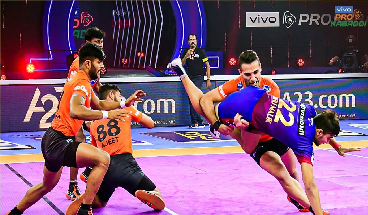 Pro Kabaddi League 2022: दबंग दिल्ली ने रोमांचक मुकाबले में यू मुंबा को हराया, विजय का ऑलराउंडर प्रदर्शन