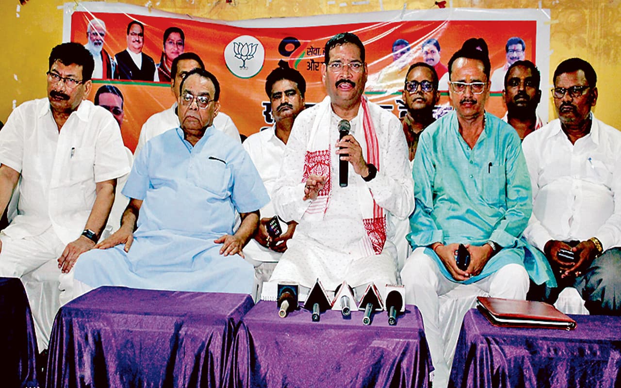 झारखंड : बीजेपी प्रदेश अध्यक्ष दीपक प्रकाश का बड़ा खुलासा, बोले- कार्यकाल से पहले ही गिर जाएगी हेमंत सरकार