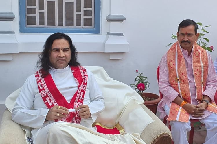 झारखंड: पलामू में बोले कथावाचक देवकीनंदन ठाकुर, रामलला के बाद मथुरा में कृष्ण मंदिर को लेकर उठाएंगे बड़ा कदम