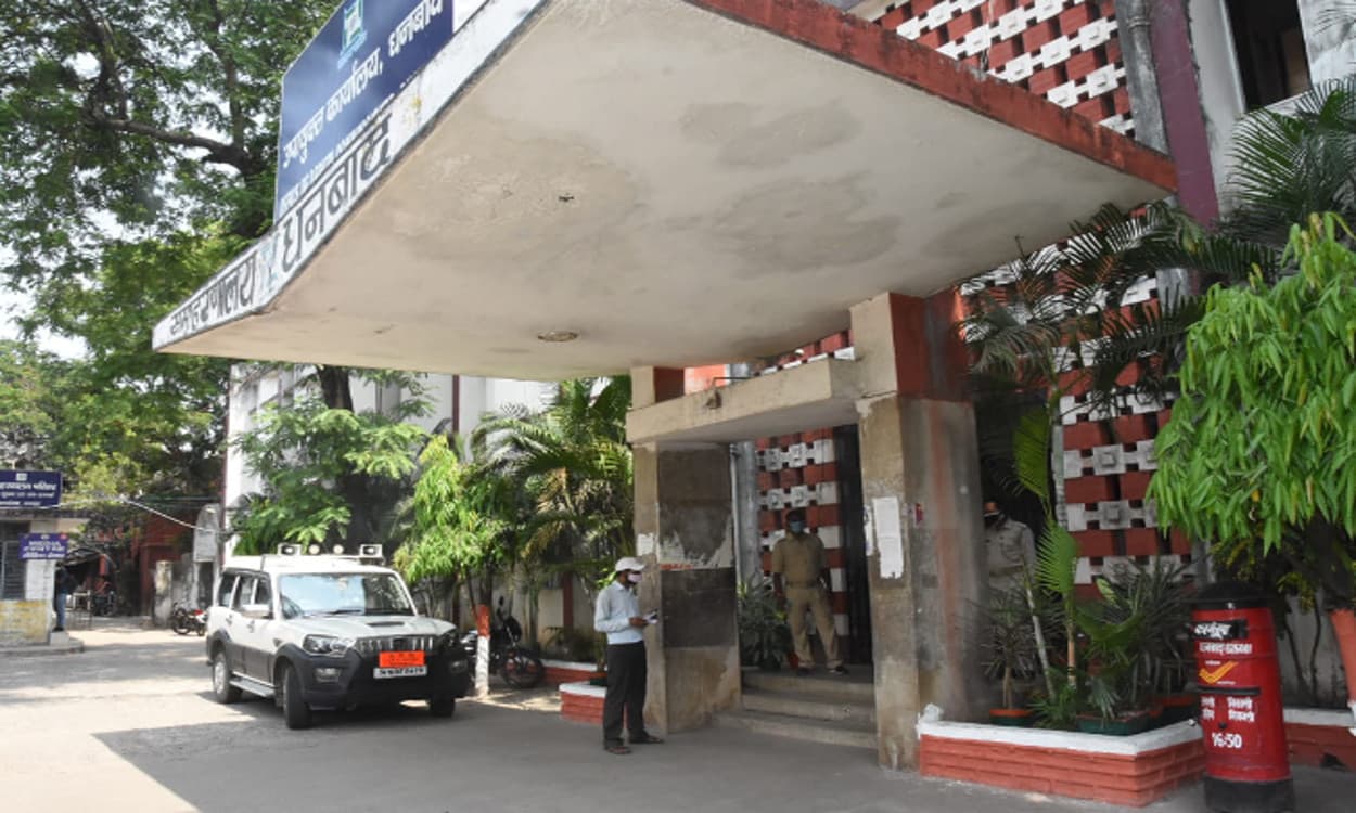 Coronavirus in Jharkhand : 2 दिनों तक बंद रहेंगे धनबाद के उपायुक्त और अनुमंडल कार्यालय