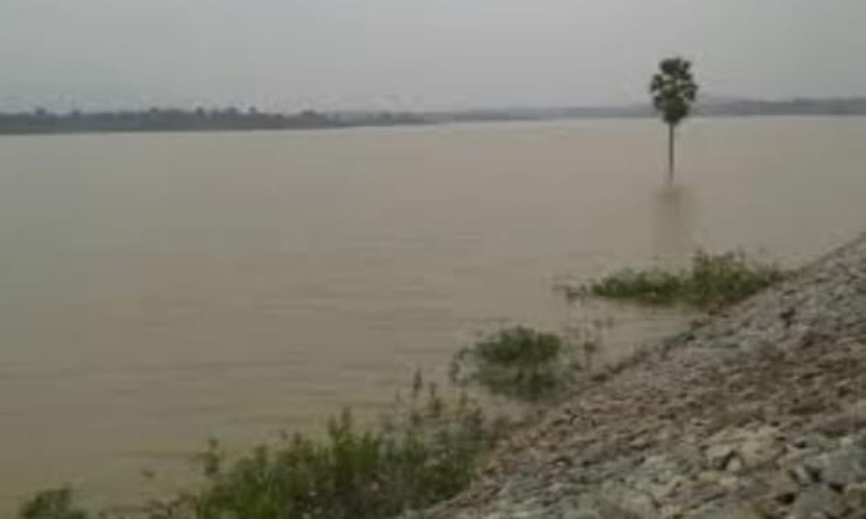 बसिया में 30 करोड़ से नहर की मरम्मत हुई, फिर भी खेतों तक नहीं पहुंचा पानी