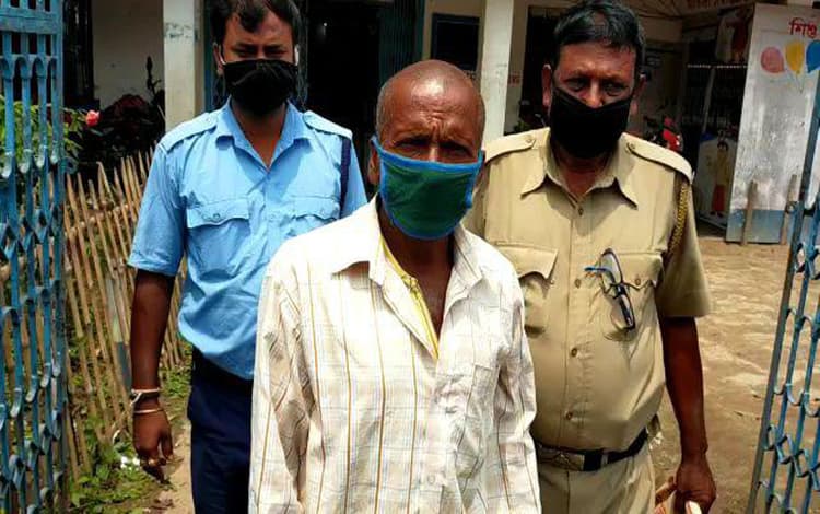 राजमहल में गंगा नदी के किनारे मिला मृत डॉल्फिन, मौत के कारणों को जान कर आप भी चौंक जायेंगे