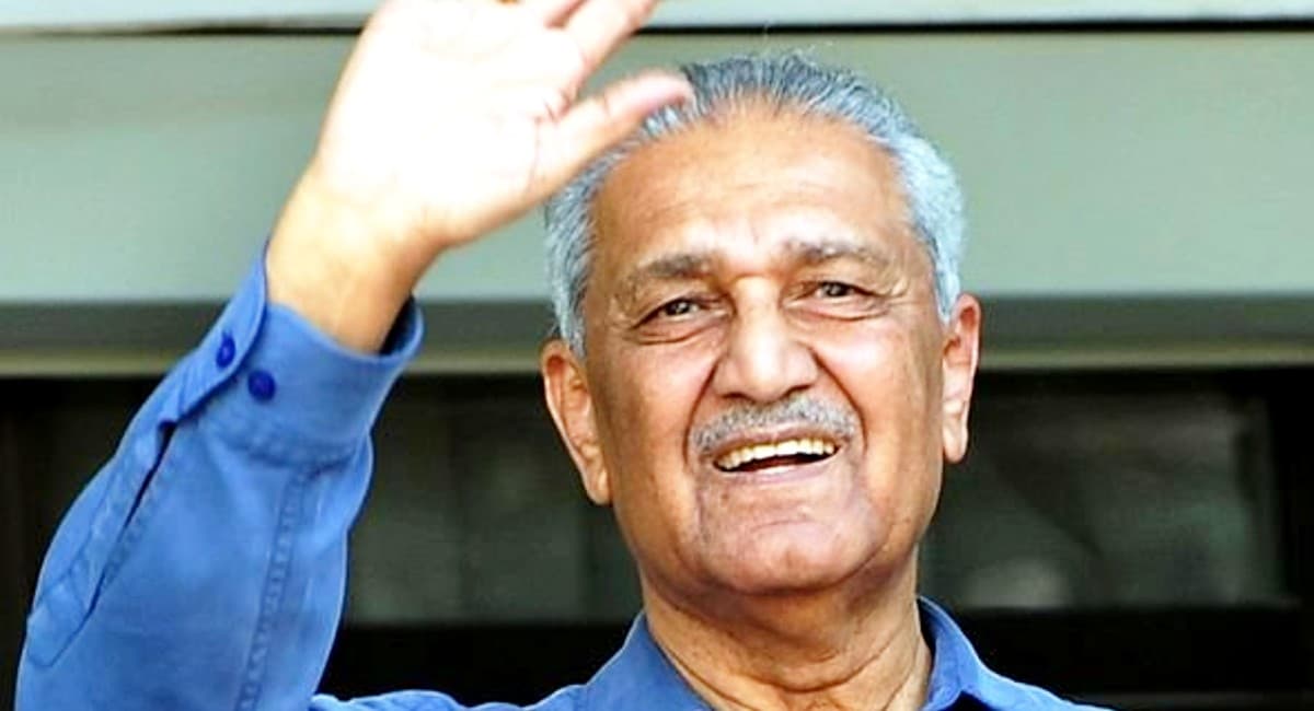 पाकिस्तान के परमाणु कार्यक्रम के जनक अब्दुल कादिर खान का निधन, भारत से भी था संबंध