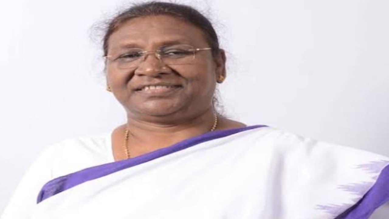 Jharkhand Foundation Day : झारखंड का वह मासूम बच्चा, जिसे द्रौपदी मुर्मू ने लिया था गोद
