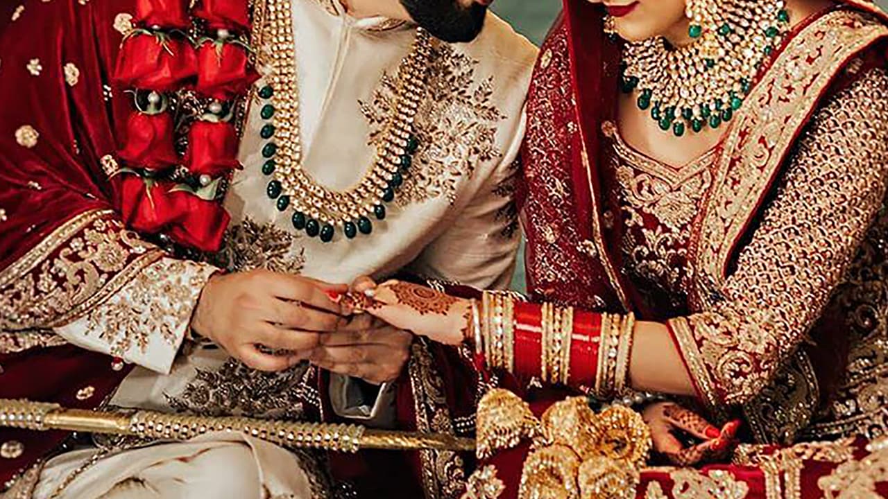 Shubh Vivah Muhurat पर कई दूल्हे पहनेंगे किराये की शेरवानी और पगड़ी, दुल्हन भी सजेंगी आर्टिफिशियल व भाड़े के गहनों से, जानें रेट