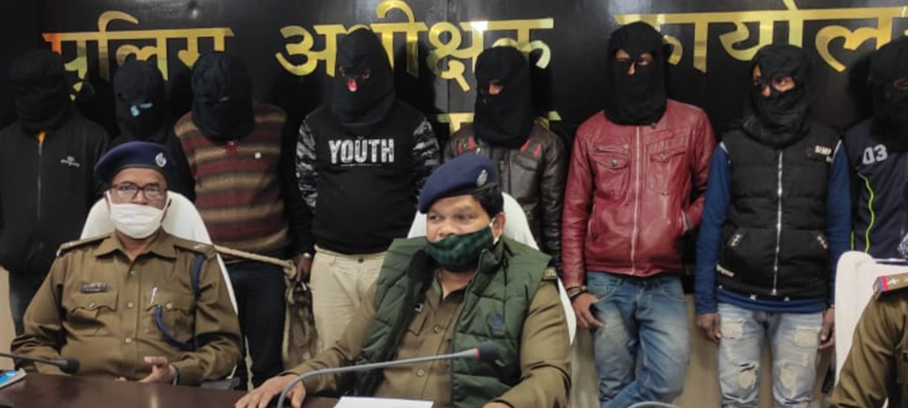 देवघर में बैंक व फूड डिलीवरी कंपनी के ऐप से ग्राहकों का एकाउंट लॉग-इन कर ठगी, दो गिरफ्तार