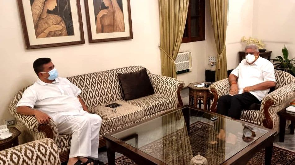 जगदीप धनखड़ का ममता को ‘राजधर्म’ निभाने का निर्देश, हिंसा के मुद्दे पर राज्यपाल और सीएम में बढ़ा टकराव जगदीप धनखड़ का ममता को ‘राजधर्म’ निभाने का निर्देश, हिंसा के मुद्दे पर राज्यपाल और सीएम में बढ़ा टकराव