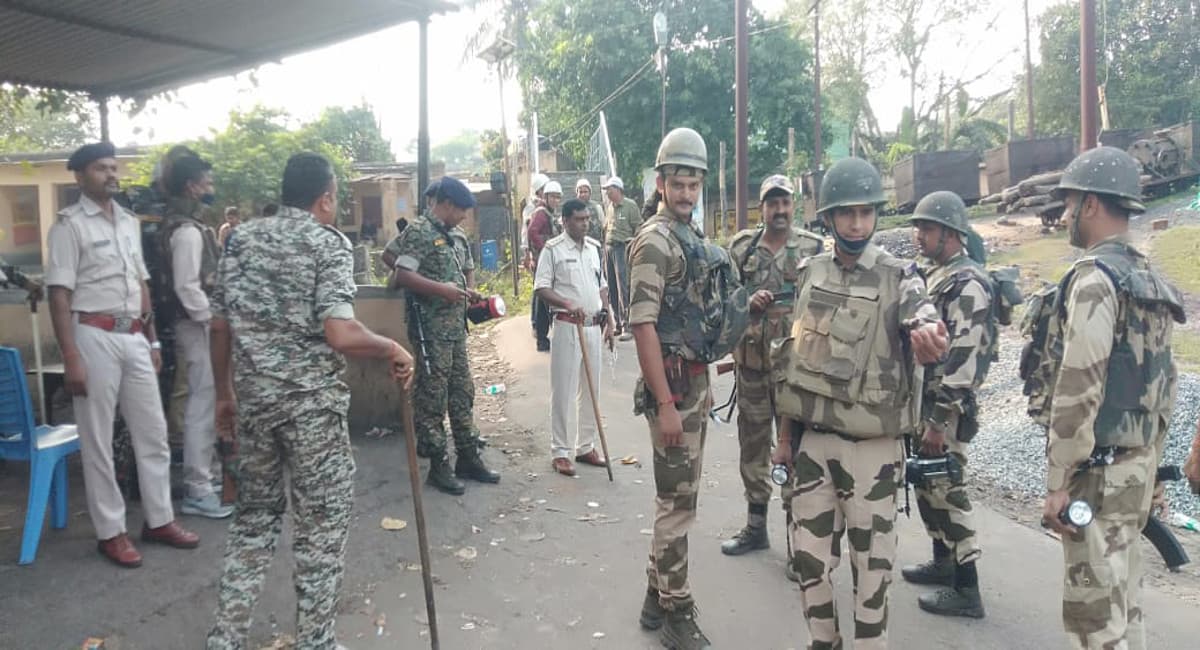 केबल लुटेरों को पकड़ने धनबाद के कुमारधुबी कोलियरी खदान में दोबारा घुसे सुरक्षाकर्मी, हो रही सघन तलाशी