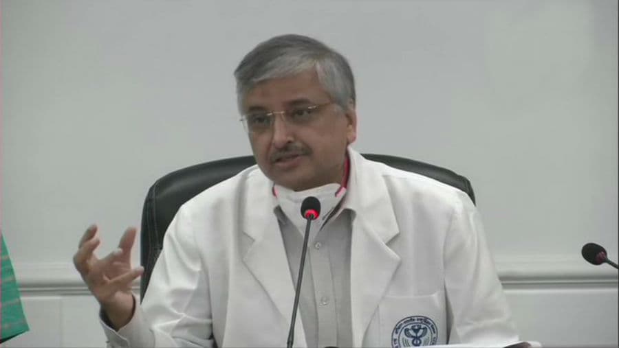 एम्स( AIIMS) के डायरेक्टर रणदीप गुलेरिया ने कहा देश में मृत्यु दर काफी, कम्युनिटी ट्रांसफर पर कही ये बात...