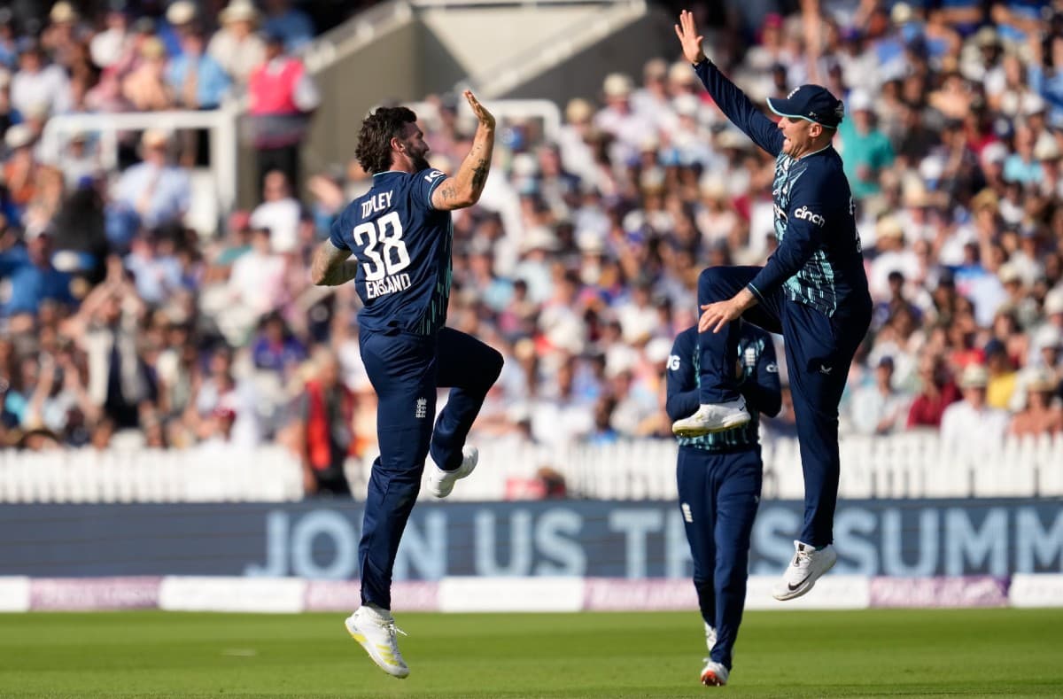 ENG vs IND 2nd ODI: इंग्लैंड ने भारत को 100 रन से हराया, रोहित शर्मा की सेना 146 रन पर हो गयी ढेर