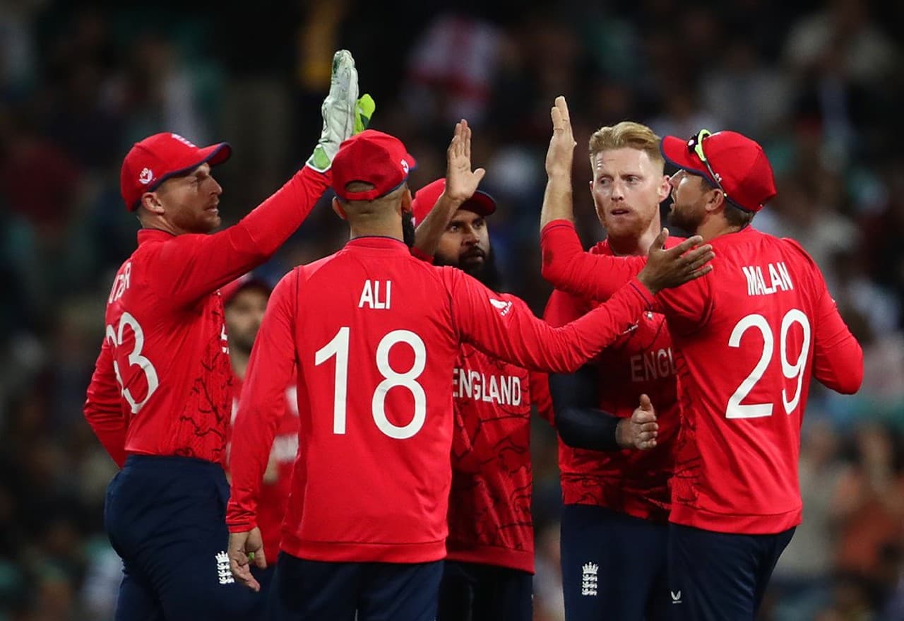 T20 World Cup: भारत के खिलाफ सेमीफाइनल से पहले इंग्लैंड को बड़ा झटका, प्रमुख तेज गेंदबाज चोटिल T20 World Cup: भारत के खिलाफ सेमीफाइनल से पहले इंग्लैंड को बड़ा झटका, प्रमुख तेज गेंदबाज चोटिल