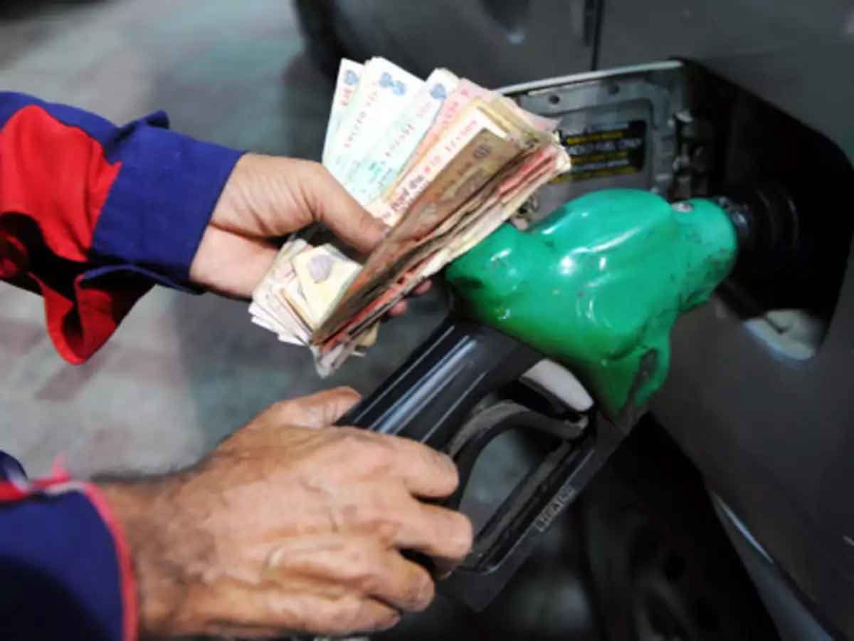 Petrol Diesel Price: पेट्रोल-डीजल के बढ़ते दाम के बहाने Tej Pratap Yadav ने पीएम मोदी की दाढ़ी पर साधा निशाना, कह डाली अजीब बात