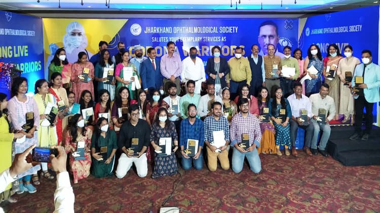 कोरोना काल में शहीद हुए तीन नेत्र चिकित्सक समेत 45 डॉक्टर्स को मिला सम्मान, मेडिकल प्रोटेक्शन एक्ट की उठी मांग