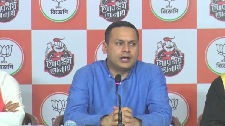 कूचबिहार की घटना के लिए अमित मालवीय ने ममता बनर्जी को ठहराया जिम्मेदार, कहा- CM ने ही लोगों को भड़काने का काम किया