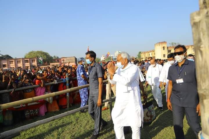 Nitish Kumar May Take CM Oath: बिहार की नई सरकार में क्या फिर होंगे 28 मंत्री? मांझी और सहनी की पार्टी से भी होंगे मिनिस्टर, पढ़िए नीतीश कुमार और बीजेपी का अगला कदम Nitish Kumar May Take CM Oath: बिहार की नई सरकार में क्या फिर होंगे 28 मंत्री? मांझी और सहनी की पार्टी से भी होंगे मिनिस्टर, पढ़िए नीतीश कुमार और बीजेपी का अगला कदम