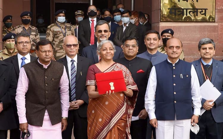 वित्त मंत्री निर्मला सीतारमण ने कहा, अमेरिका के साथ संबंधों को पहले से अधिक प्रगाढ़ बनाएगा भारत