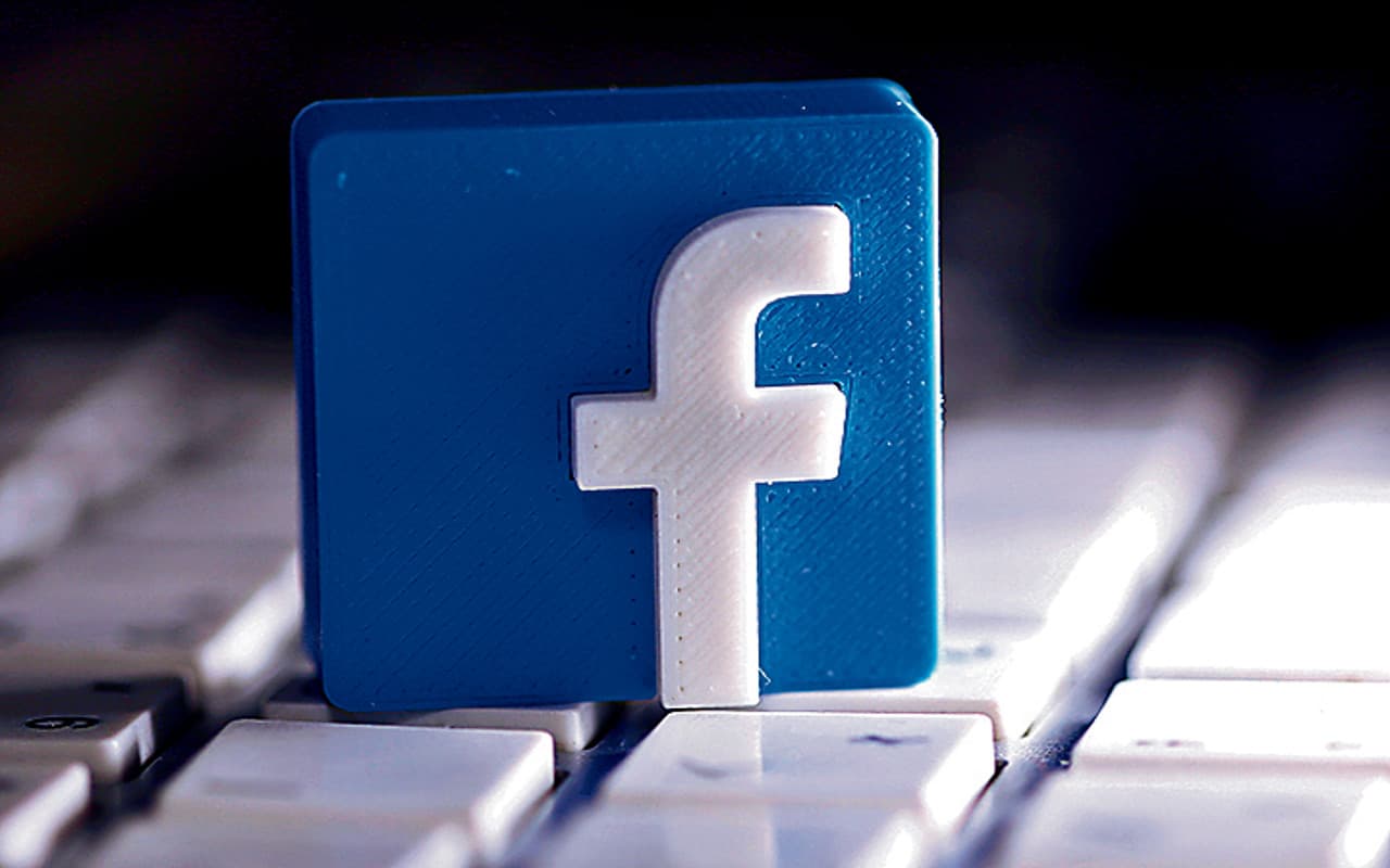 Facebook Hack कर महिला की निकाली तस्वीर, फिर एडिट कर अश्लील फोटो बना कर रहा ब्लैकमेल