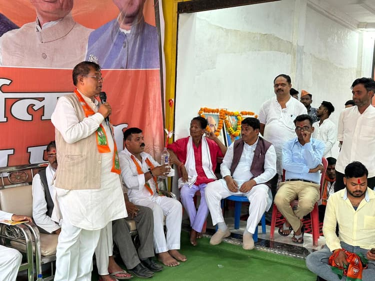 MP Election 2023: अपने भाई की हार का बदला ले पाएंगे फग्गन सिंह कुलस्ते? जानें क्या है निवास विधानसभा का समीकरण