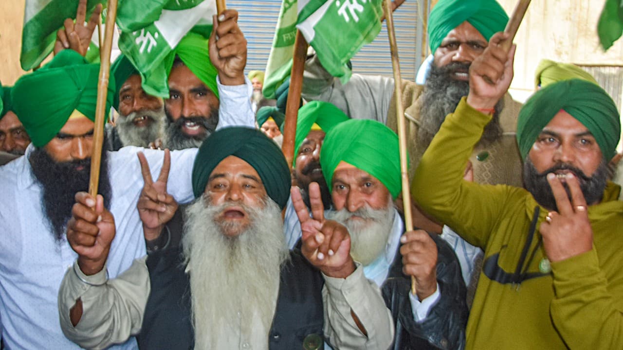 SKM का ऐलान- 11 दिसंबर को विजय दिवस मनाकर घर लौटेंगे किसान, योगेंद्र यादव बोले- खत्म नहीं हुआ आंदोलन