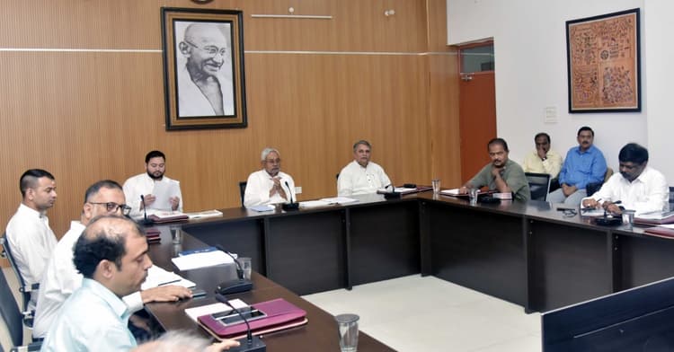 बिहार में बनेंगे नये ईको टूरिज्म स्पॉट, मुख्यमंत्री नीतीश कुमार ने तेज प्रताप को दिये ये टास्क
