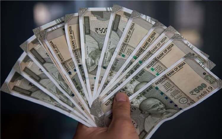 Financial Freedom: इन उपायों को अपनाकर वित्तीय चिंताओं से हो सकते हैं मुक्त