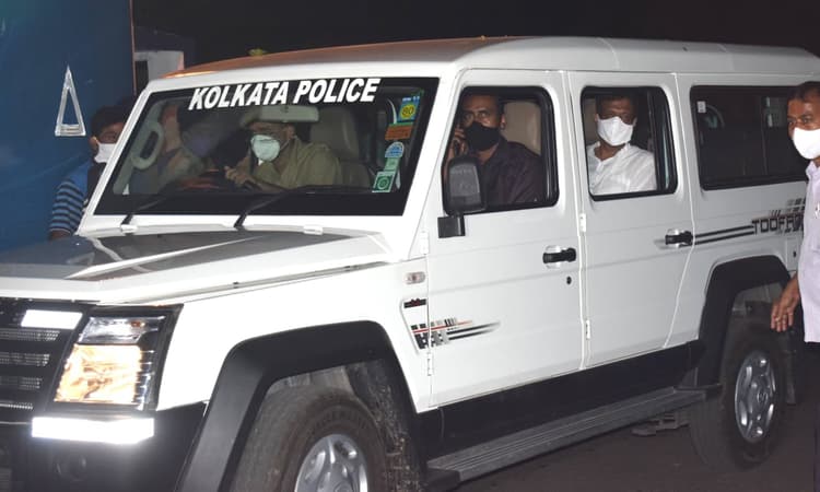 Narada-CBI Case: कलकत्ता हाइकोर्ट के फैसले के बाद घर लौटे फिरहाद हकीम, सुप्रीम कोर्ट में दाखिल की कैवियट