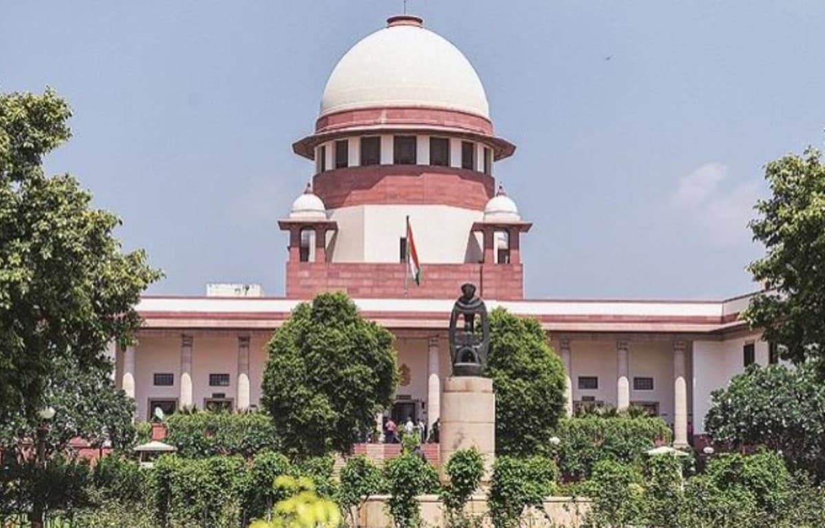 Flipkart और Amazon को सुप्रीम कोर्ट से लगा बड़ा झटका, सीसीआई की जांच रोकने से किया इनकार