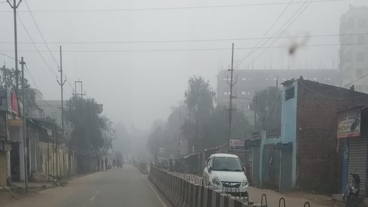 Jharkhand Weather Forecast:झारखंड में कैसा रहेगा मौसम का मिजाज, कब से बढ़ रही है ठंड, ये है लेटेस्ट अपडेट