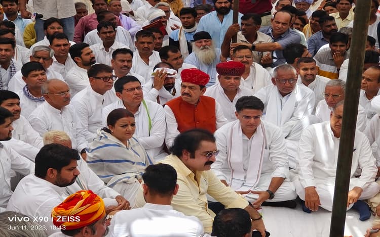 राजस्थान: 'हर गलती सजा मांगती है', पायलट का गहलोत पर तंज, कहा- नीली छतरी वाला करेगा इंसाफ