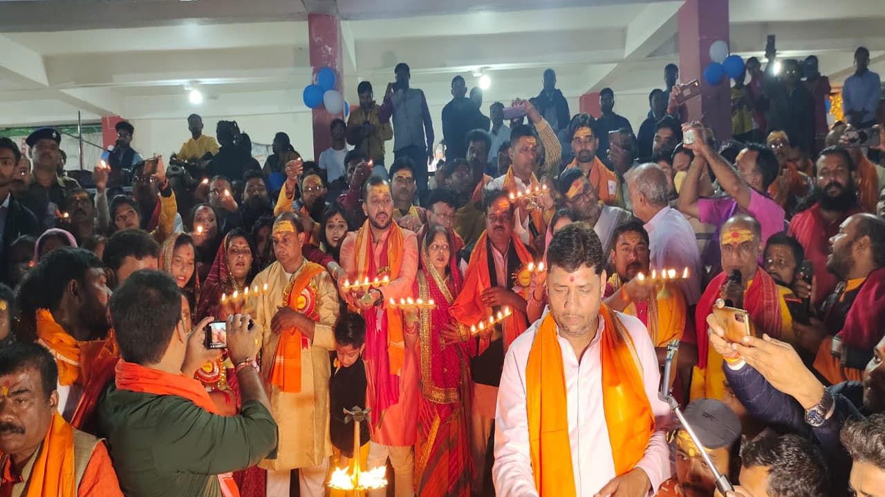 Kartik Purnima 2021: रजरप्पा में पहली बार हुआ भव्य गंगा महाआरती, भक्ति व श्रद्धा के संगम का दिखा अद्भुत नजारा