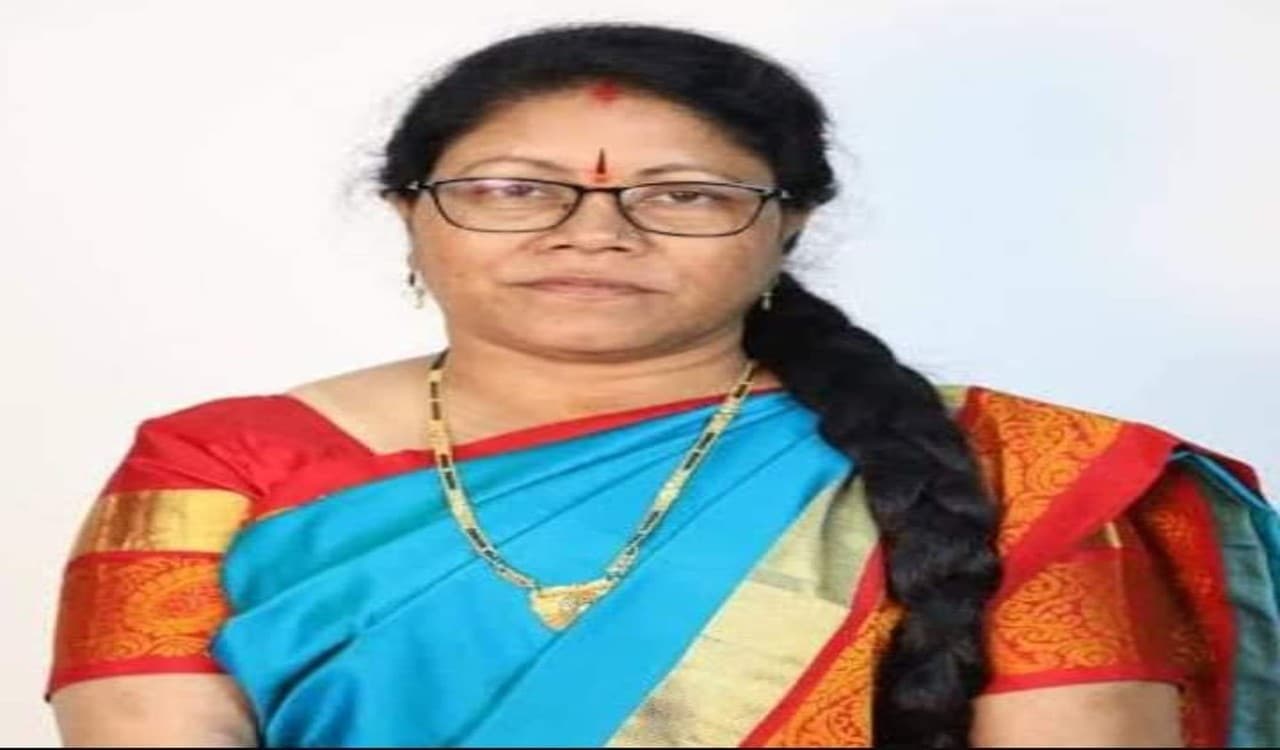 मांडर विधानसभा उपचुनाव : MA पास है BJP प्रत्याशी गंगोत्री कुजूर, जानें उनके पास कितनी है संपत्ति