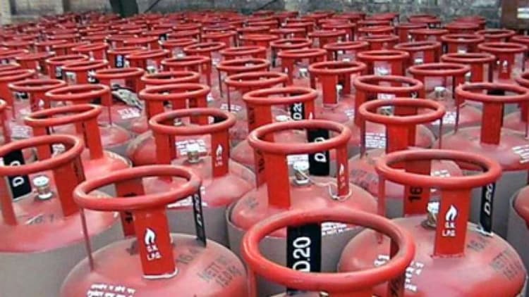 LPG ग्राहकों के लिए खुशखबरी, बिना OTP के भी मिलेगा सिलिंडर, WhatsApp से ऐसे करें बुकिंग