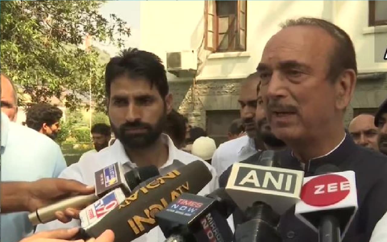 Ghulam Nabi Azad: अनुच्छेद 370 पर फिर बोले आजाद, कहा- 77 सीटों को 350 में बदलना मेरे हाथ में नहीं