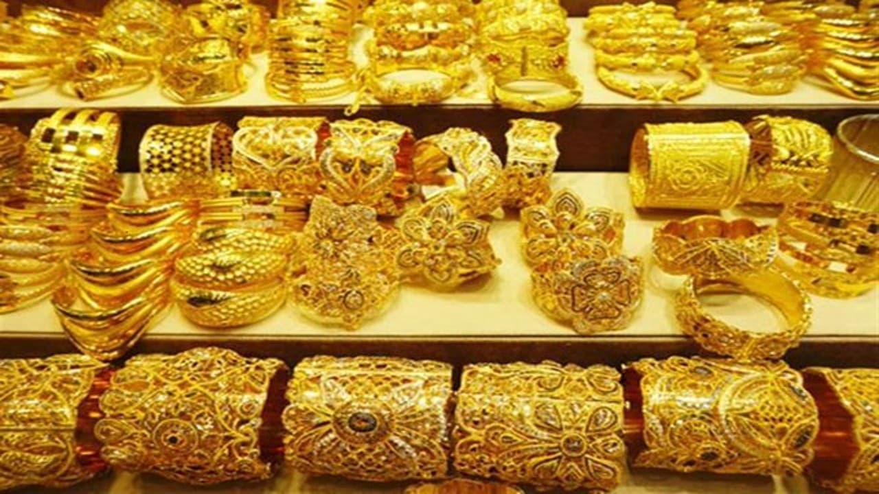 Gold-Silver Price: नवरात्र के सोने की कीमत में बड़ा उछाल, चांदी में मिली राहत, जानें क्या है आज का भाव
