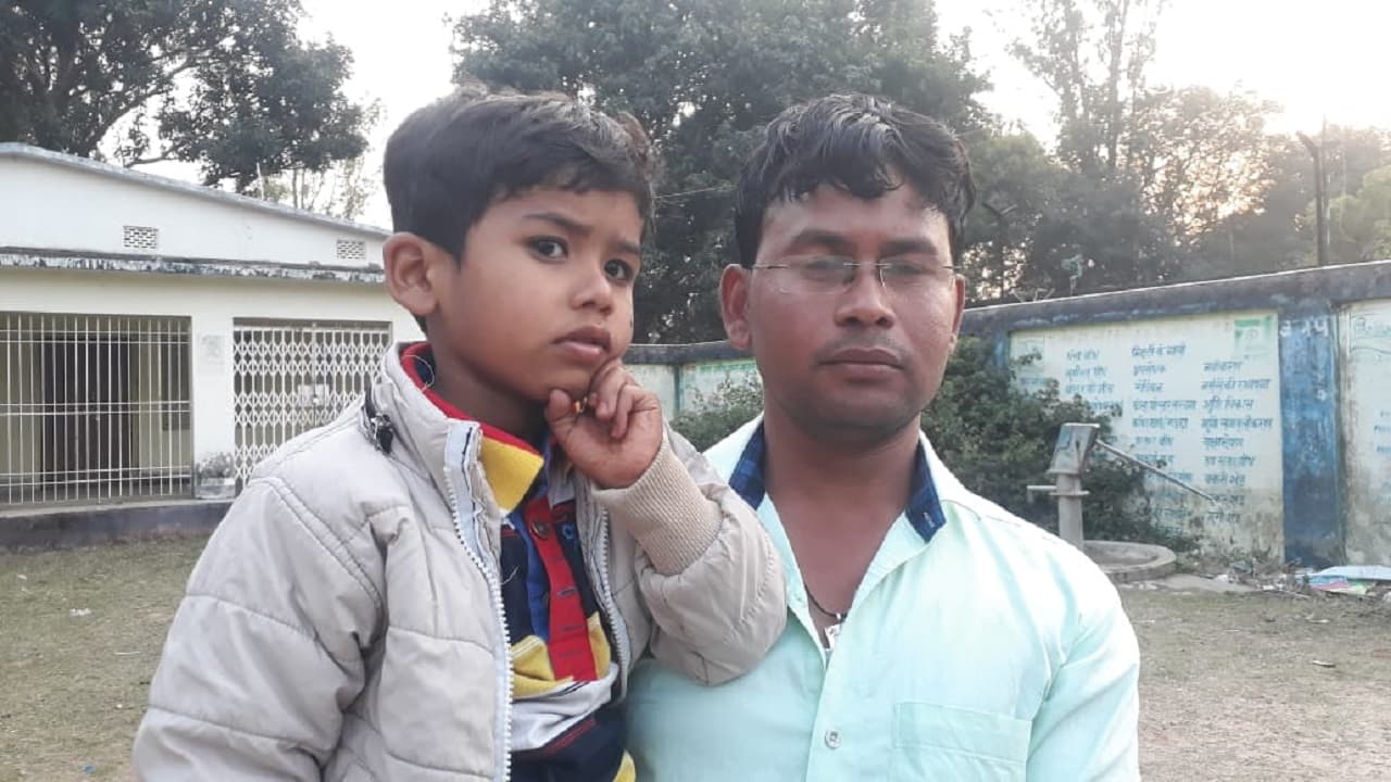 झारखंड के गूगल ब्वॉय आलिशान की प्रतिभा देख रह जायेंगे दंग, अभी स्कूल का मुंह भी नहीं देखा ये मासूम बच्चा