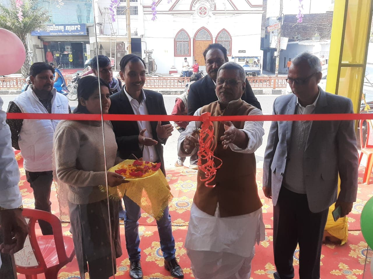 गोरखपुर से युवाओं को मिलेगा विदेश जाने का मौका, MLC देवेंद्र प्रताप ने RJ इंटरनेशन सर्विसेस का किया शुभारंभ