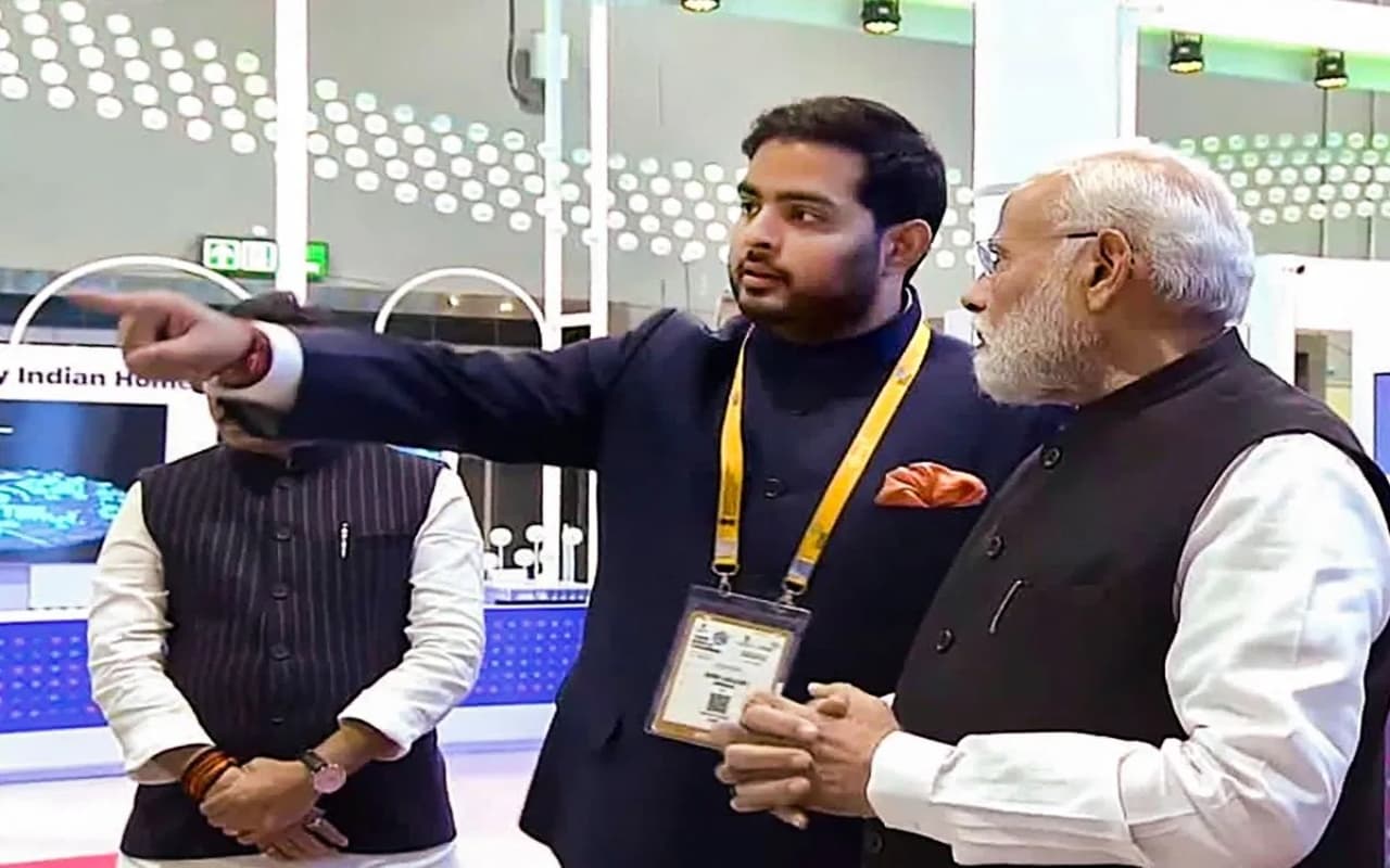 IMC 2023: रिलायंस जियो के चेयरमैन आकाश अंबानी बोले- 5G में भारत की बड़ी छलांग, देश में 85% 5जी नेटवर्क हमारा IMC 2023: रिलायंस जियो के चेयरमैन आकाश अंबानी बोले- 5G में भारत की बड़ी छलांग, देश में 85% 5जी नेटवर्क हमारा