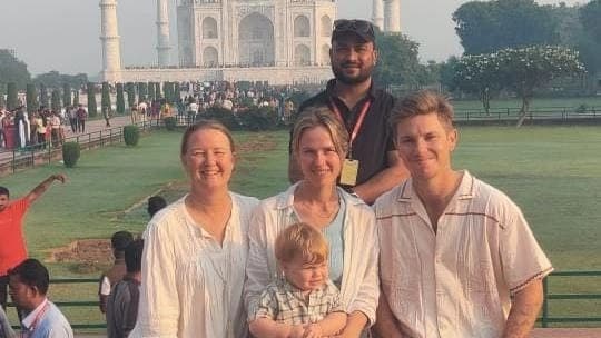 Agra News: ऑस्ट्रेलिया के गेंदबाज एडम जेम्पा ने परिवार के साथ किया ताज का दीदार, बेटे के साथ बनवाए कई वीडियो