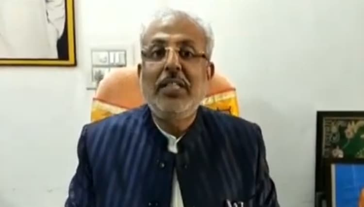 Aligarh News: 'मदरसे आतंकवादियों के अड्डे' के बयान पर BJP नेता की बढ़ी मुश्किल, कार्रवाई ना होने पर चेतावनी