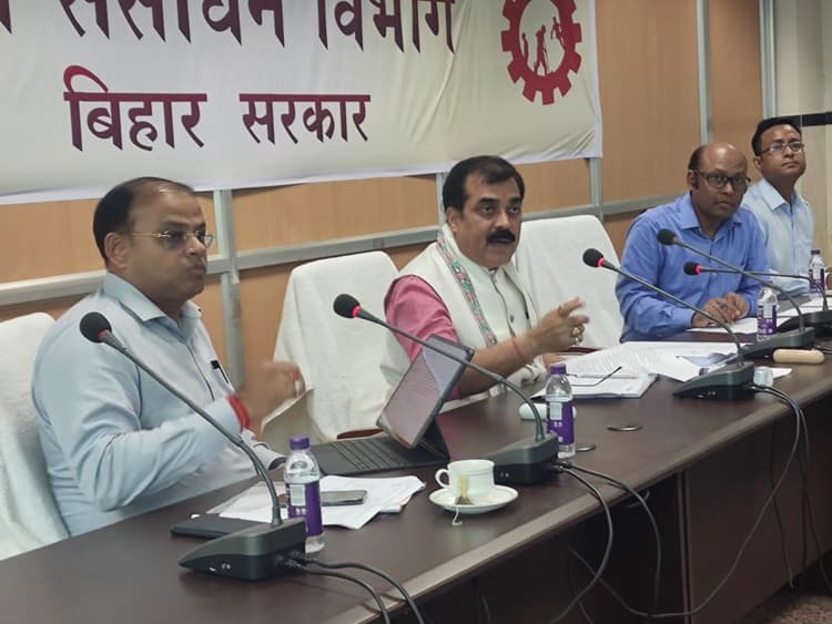 पटना के सभी महत्वपूर्ण सरकारी संस्थानों में शुरु होगी वाई-फाई सेवा, मंत्री ने बैठक में दिए निर्देश