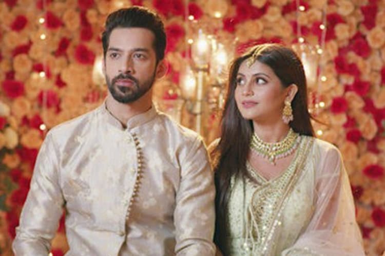 Imlie: लीप के बाद मेघा चक्रवर्ती-करण वोहरा ने शो को कहा अलविदा, बम विस्फोट में अथर्व-इमली की कहानी का होगा अंत