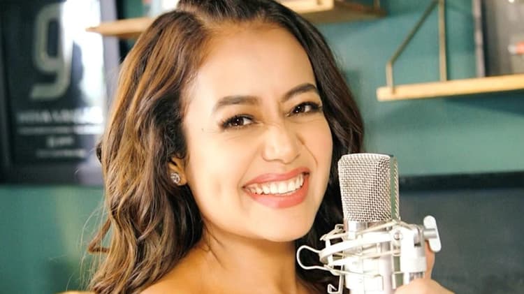 Neha Kakkar ने Instagram पर इन लोगों को किया अनफॉलो, लिखा 'सॉरी... पर ये जरूरी था'