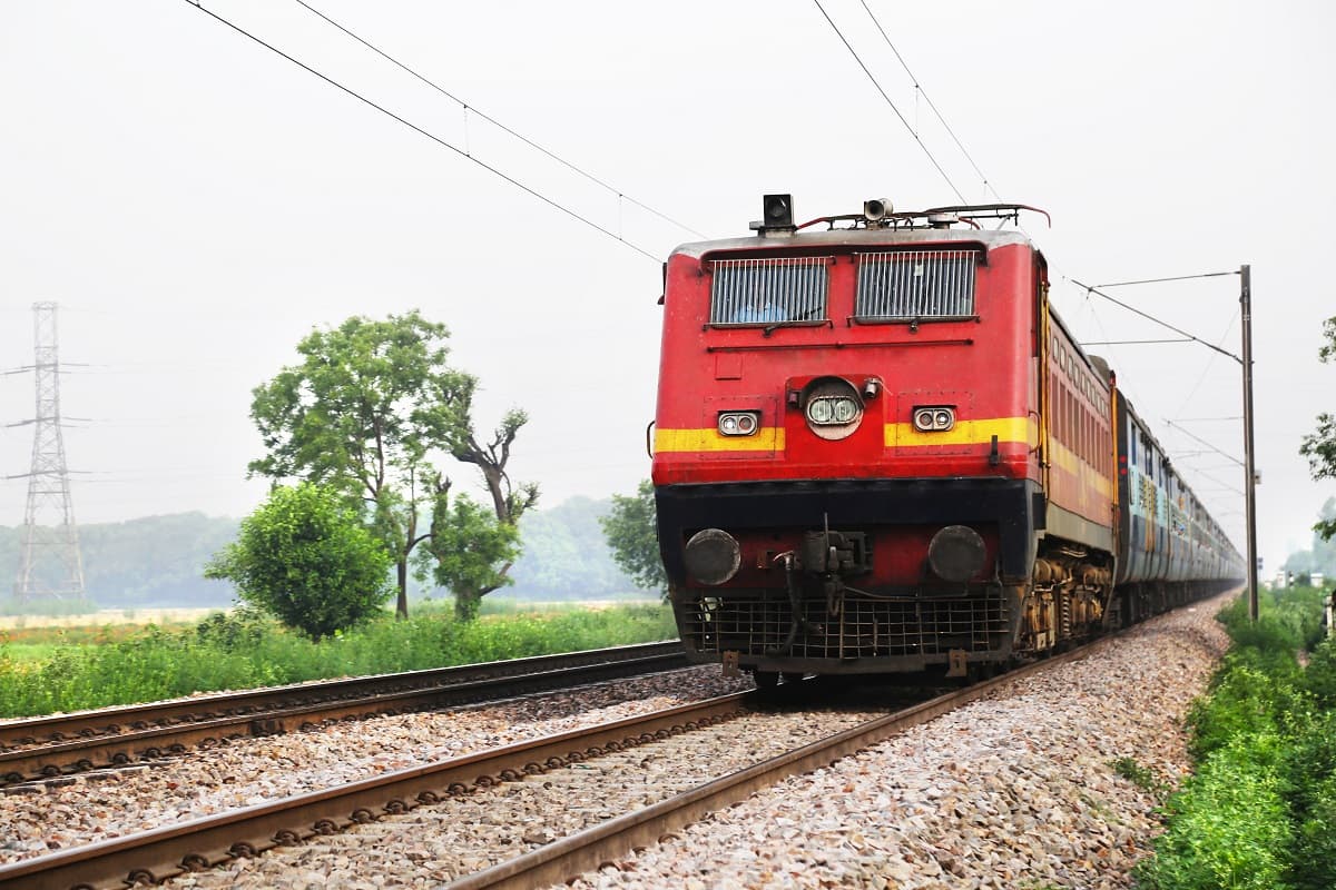 Train Cancelled: 1 दिसंबर तक रद्द रहेगी वाराणसी-आसनसोल पैसेंजर ट्रेन, जानें कारण