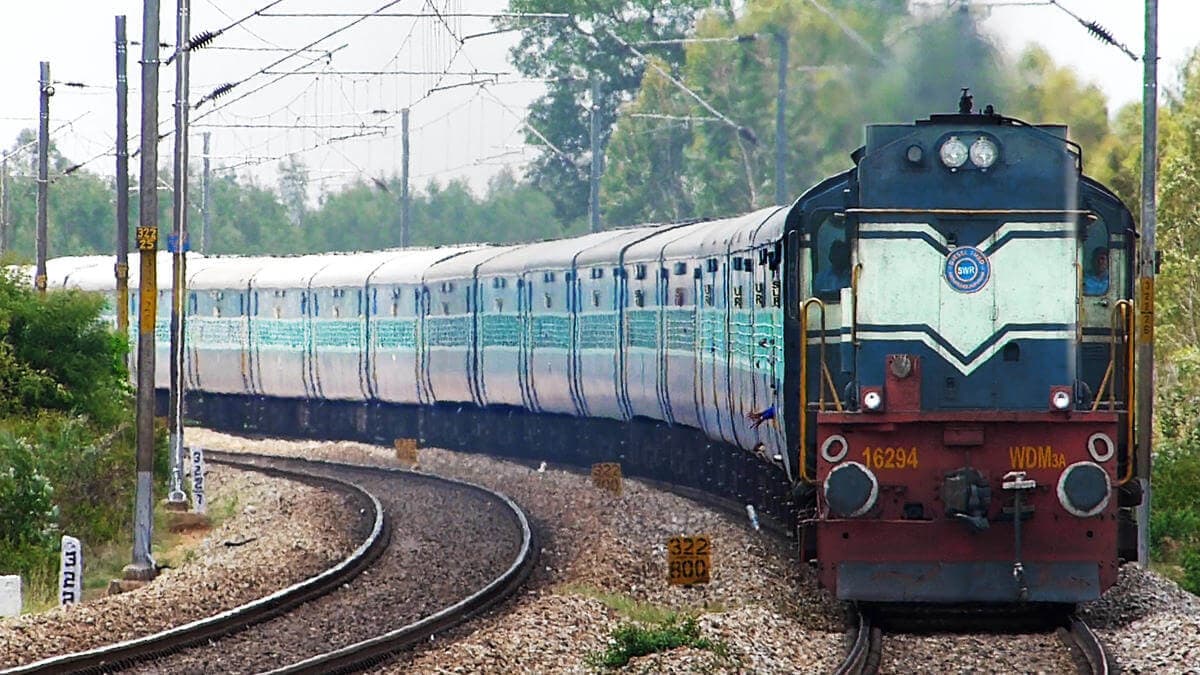 Indian Railways : 7 लाख रेल यात्रियों के लिए शॉकिंग न्यूज! इस ऐप से लीक हो गया बहुत जरूरी इंफॉर्मेशन